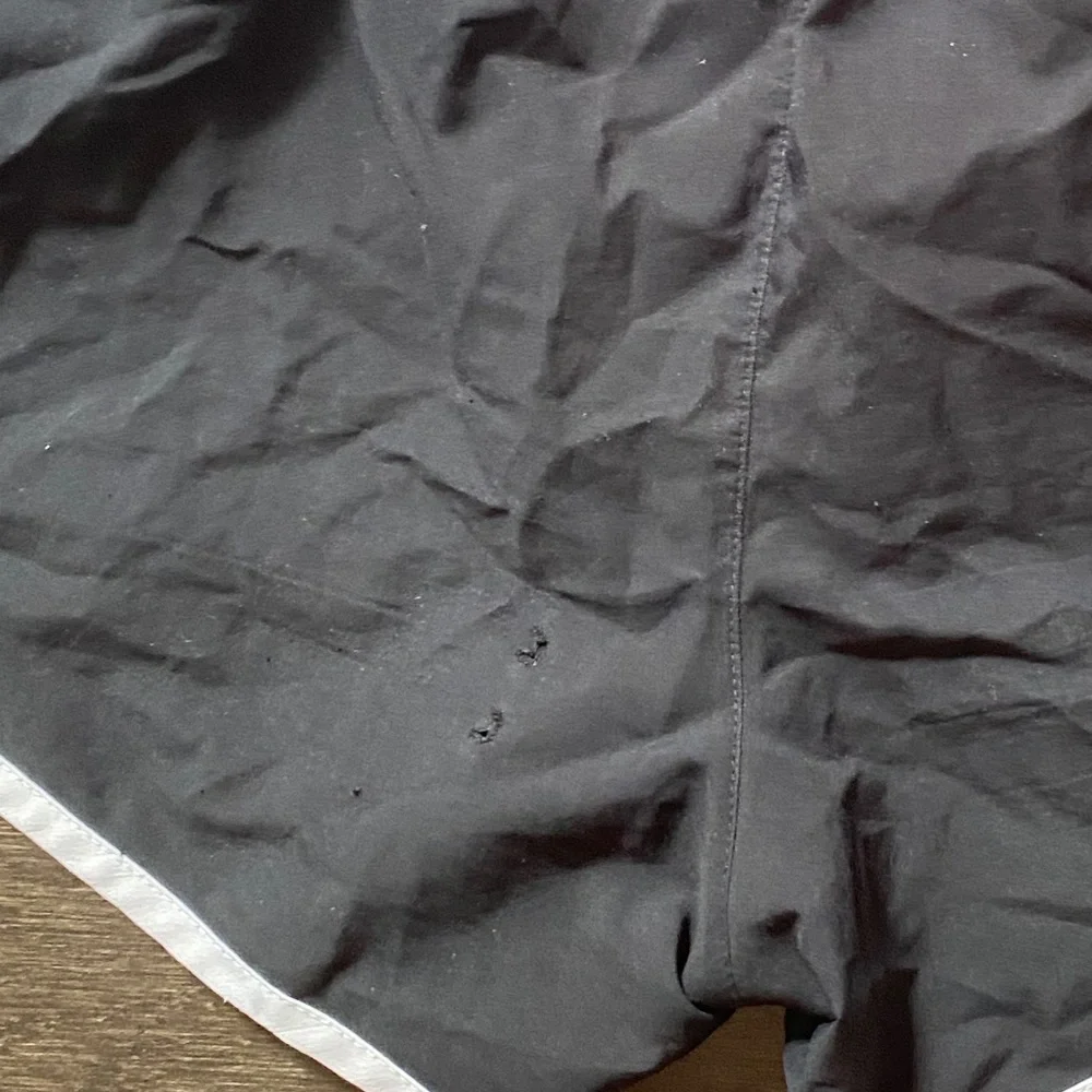 🎉Underarmour Athletic workout short Size xsmall - Picture 4 of 5